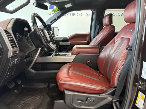 Used 2019 Ford F150 Platinum w/ Equipment Group 701A Luxury AWD/4WD image 11