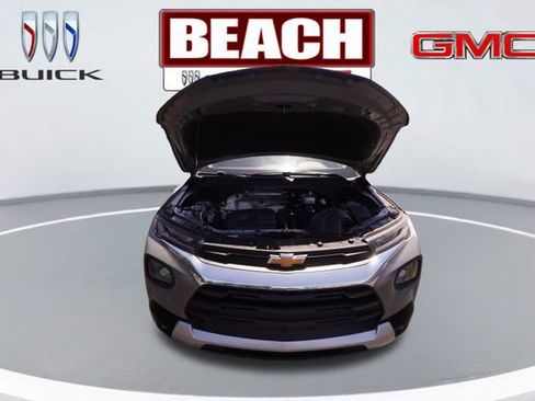 Used 2023 Chevrolet TrailBlazer LT w/ Convenience Package AWD/4WD image 9
