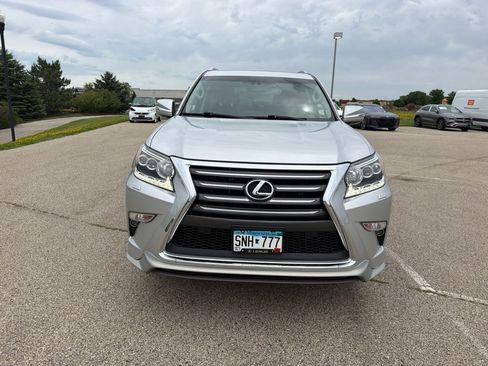 Used 2019 Lexus GX 460 Premium AWD/4WD image 2