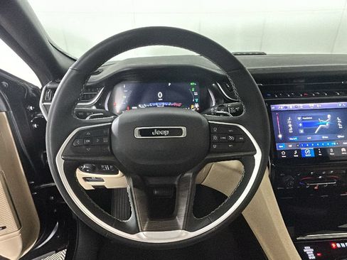 Used 2023 Jeep Grand Cherokee 4WD 4xe w/ Luxury Tech Group II image 18