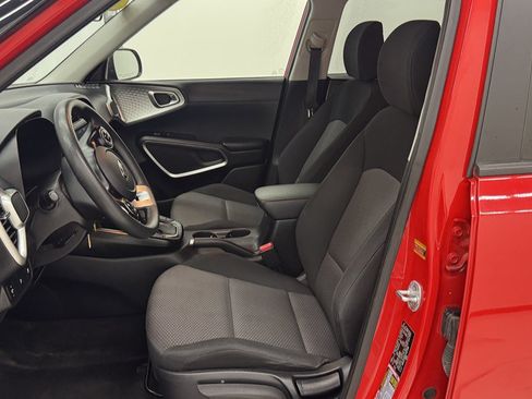 Used 2020 Kia Soul LX FWD image 14