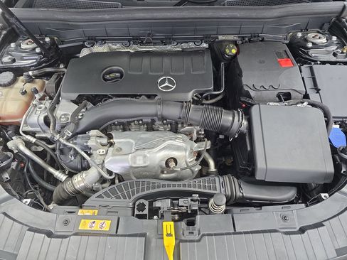 Certified 2021 Mercedes-Benz GLB 250 GLB 250 image 29