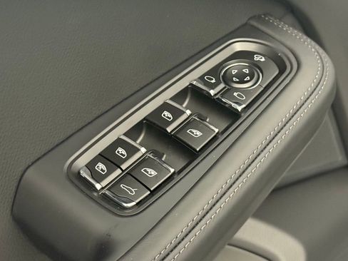 New 2026 Porsche Macan Turbo image 27