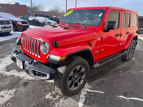 Used 2018 Jeep Wrangler Unlimited Sahara w/ Dual Top Group image 4