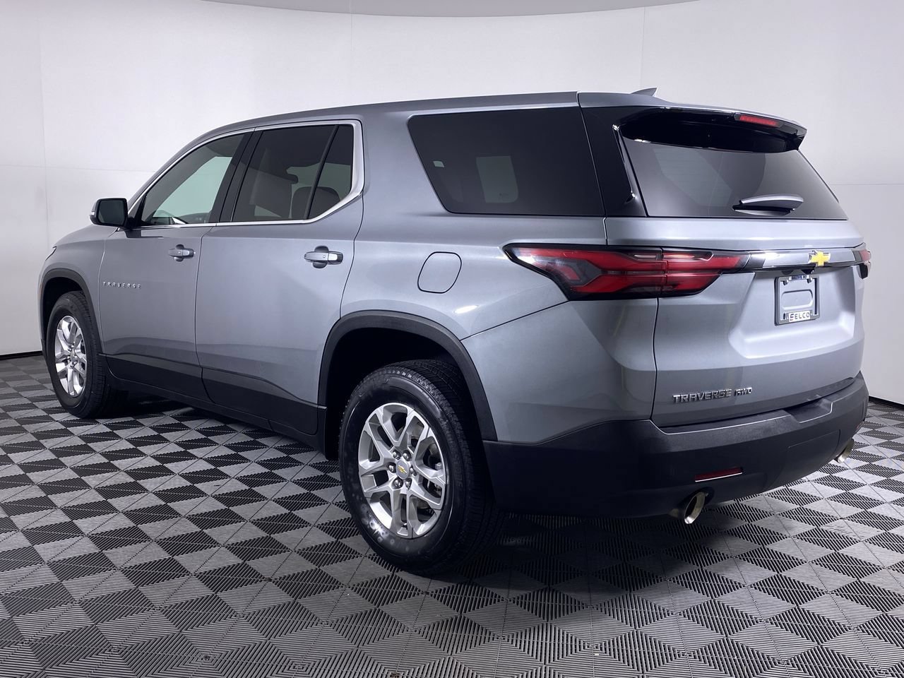 Certified 2023 Chevrolet Traverse LS w/ Safety Package AWD/4WD image 17