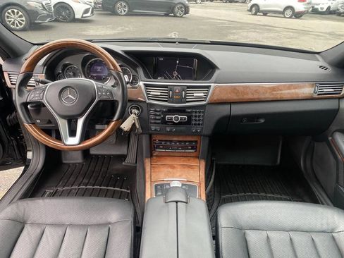 Used 2013 Mercedes-Benz E 550 4MATIC Sedan image 18