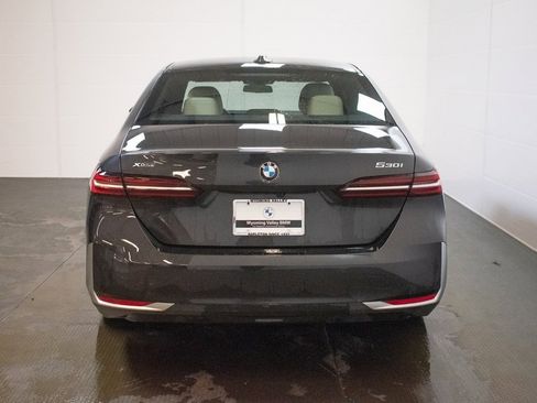 Certified 2025 BMW 530i xDrive 530i xDrive w/ Premium Package image 5