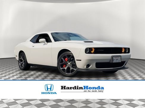 Used 2018 Dodge Challenger SXT Plus image 1
