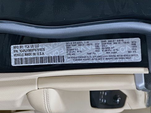 Used 2023 Jeep Grand Cherokee 4WD 4xe w/ Luxury Tech Group II image 12