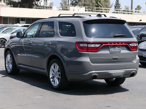 Used 2024 Dodge Durango GT RWD image 6