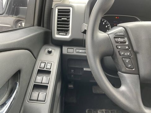 Certified 2024 Nissan Frontier SV image 12