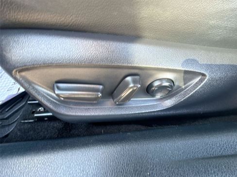 Used 2022 Toyota Camry XSE FWD image 15