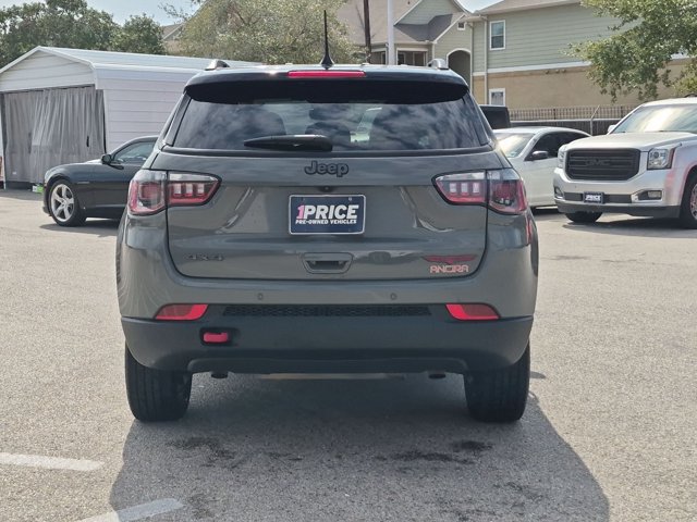Used 2024 Jeep Compass Trailhawk AWD/4WD image 6