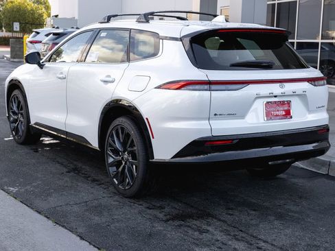 New 2026 Toyota Crown Signia image 7