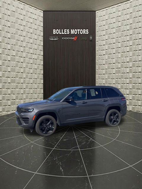 Certified 2024 Jeep Grand Cherokee Altitude AWD/4WD image 16