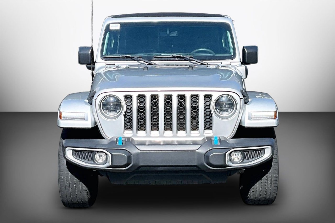 Used 2023 Jeep Wrangler Unlimited Sahara w/ Cold Weather Group AWD/4WD image 3