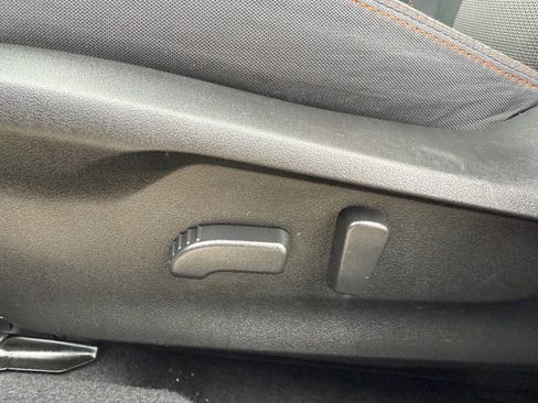 Used 2023 Subaru Crosstrek 2.0i Premium image 12