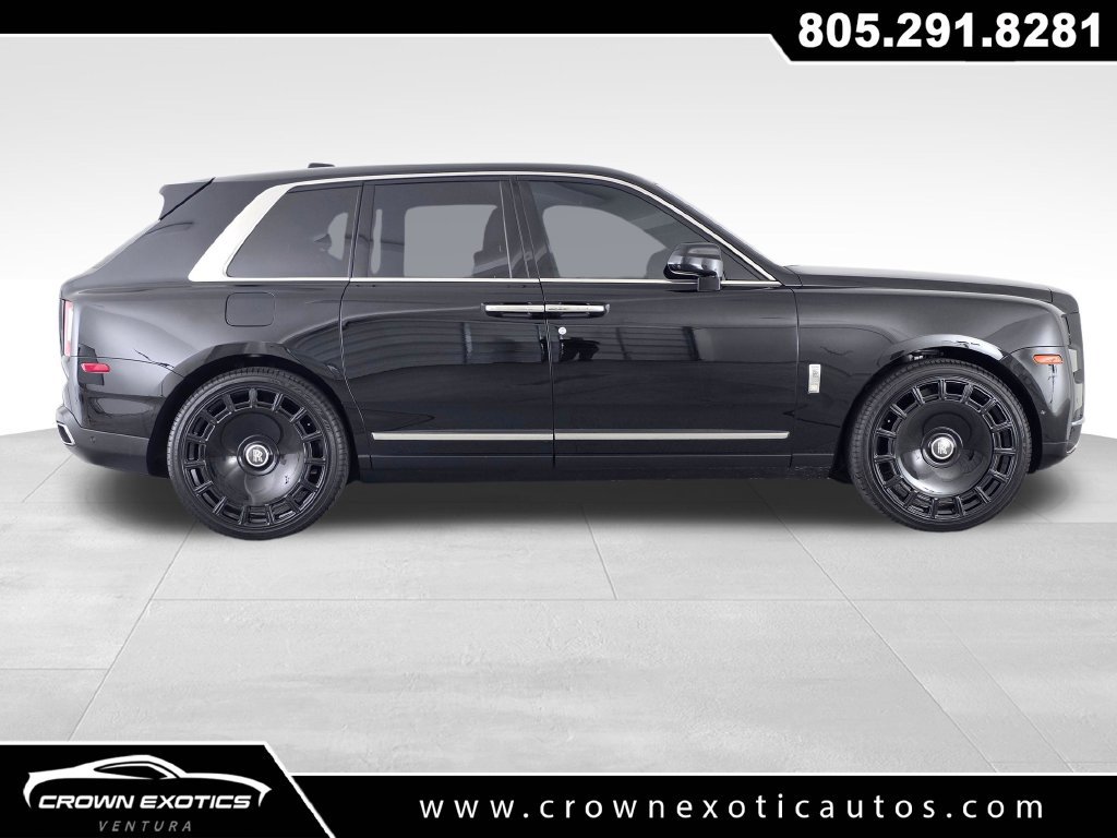 Used 2022 Rolls-Royce Cullinan w/ Interior Detailing Package AWD/4WD image 8