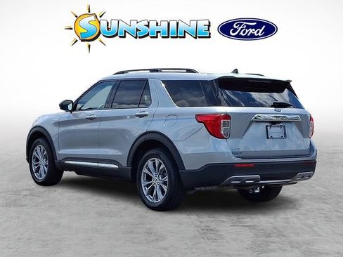 Certified 2022 Ford Explorer XLT w/ Equipment Group 202A AWD/4WD image 4