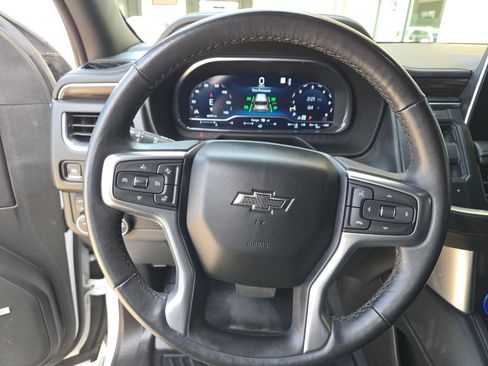 Used 2022 Chevrolet Tahoe Z71 w/ Luxury Package image 10