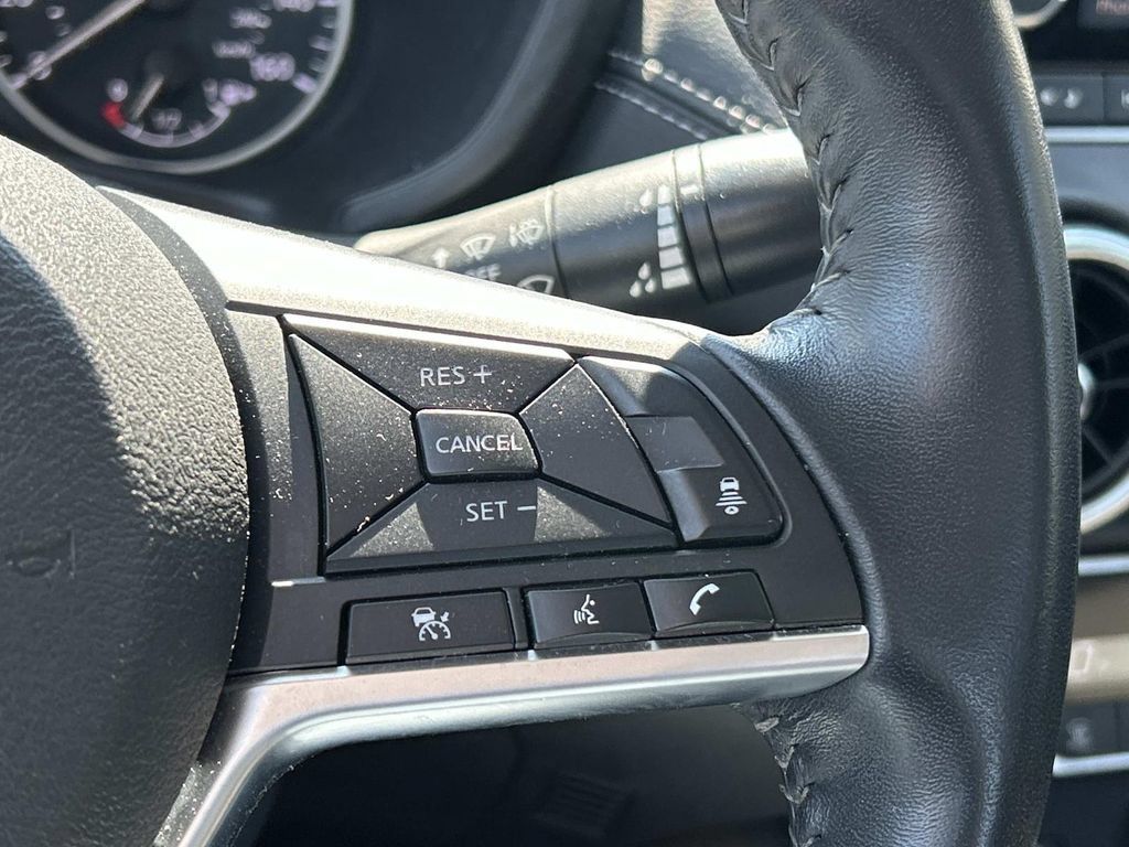 Certified 2020 Nissan Sentra SV FWD image 22