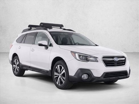 Used 2018 Subaru Outback 2.5i Limited AWD/4WD image 3