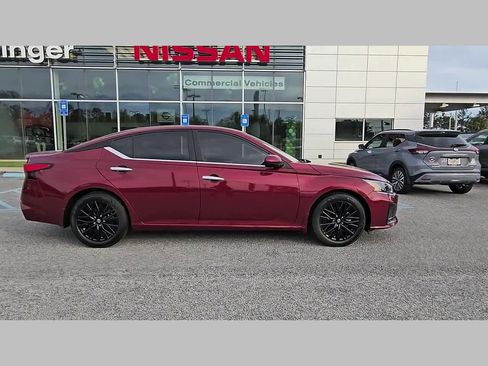 Used 2025 Nissan Altima 2.5 SV w/ SV Special Edition Package image 36