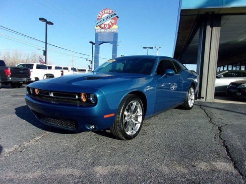 Used 2020 Dodge Challenger SXT w/ Plus Package RWD image 1