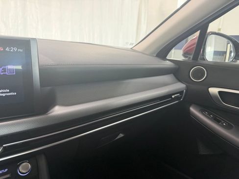 Used 2025 Hyundai Sonata SEL FWD image 19
