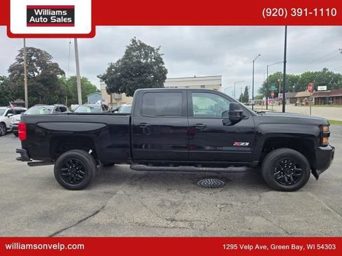Used 2018 Chevrolet Silverado 2500 LT w/ Midnight Edition AWD/4WD image 2