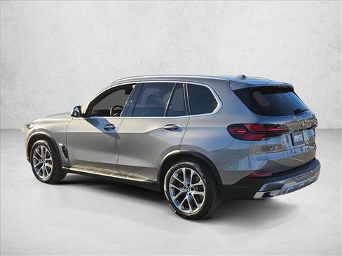 Used 2025 BMW X5 xDrive40i AWD/4WD image 8