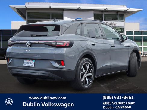 Used 2023 Volkswagen ID.4 Pro S image 4