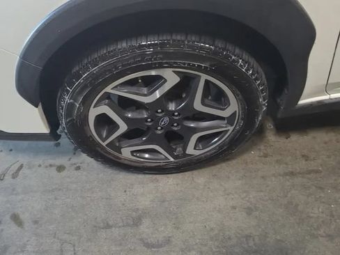 Used 2019 Subaru Crosstrek 2.0i Limited w/ Moonroof Package w/Navigation AWD/4WD image 14