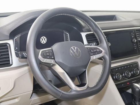Used 2022 Volkswagen Atlas SE image 6