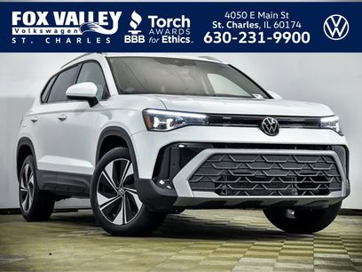 Certified 2025 Volkswagen Taos SE w/ Panoramic Sunroof Package