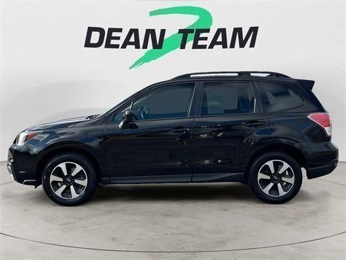 Used 2018 Subaru Forester 2.5i Premium w/ All-Weather Package image 5