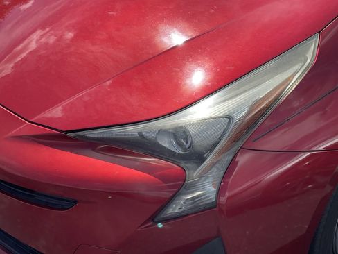 Used 2016 Toyota Prius Two image 8