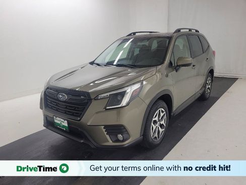 Used 2023 Subaru Forester Premium AWD/4WD image 1
