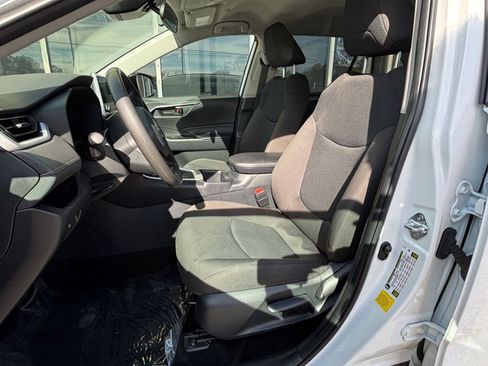 Used 2025 Toyota RAV4 LE image 36