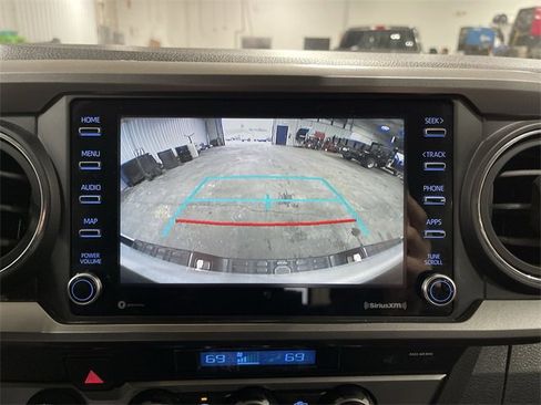 Used 2022 Toyota Tacoma SR5 w/ Technology Package image 26