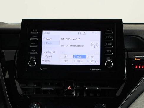 Used 2021 Toyota Camry SE w/ Convenience Package FWD image 28