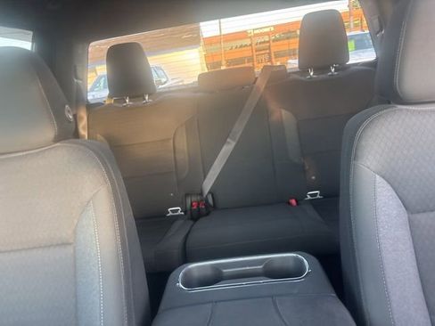 Used 2017 Nissan Pathfinder SV AWD/4WD image 37