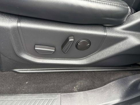 Used 2024 Ford Expedition Max XLT image 27