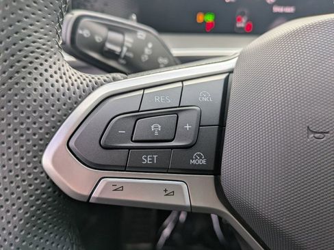 New 2026 Volkswagen Tiguan SE R-Line AWD/4WD image 18