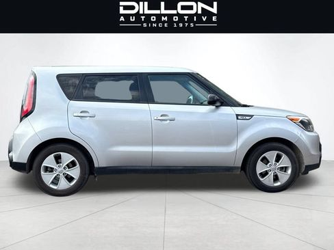 Used 2016 Kia Soul FWD image 3