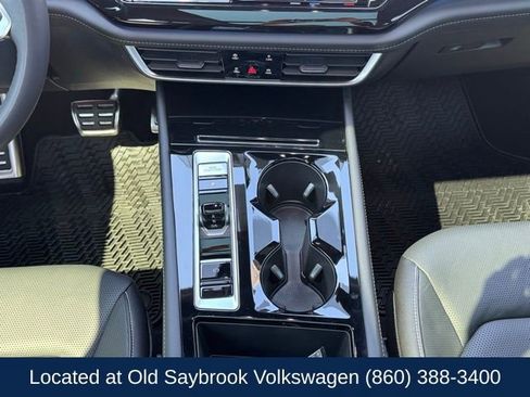 Used 2025 Volkswagen Atlas Cross Sport SEL R-Line image 16