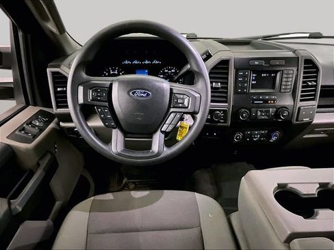 Used 2022 Ford F250 XL w/ Power Equipment Group AWD/4WD image 5