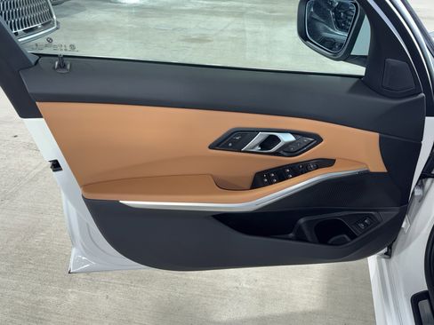 Certified 2025 BMW 330i Sedan image 17