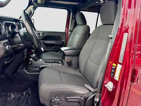 Used 2021 Jeep Wrangler Unlimited Sport image 23