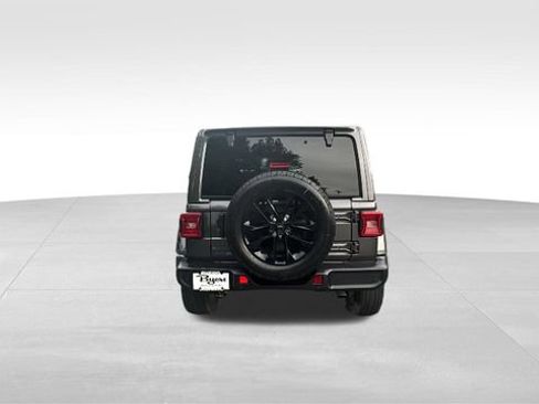 Used 2025 Jeep Wrangler Unlimited Sahara w/ Safety Group AWD/4WD image 35